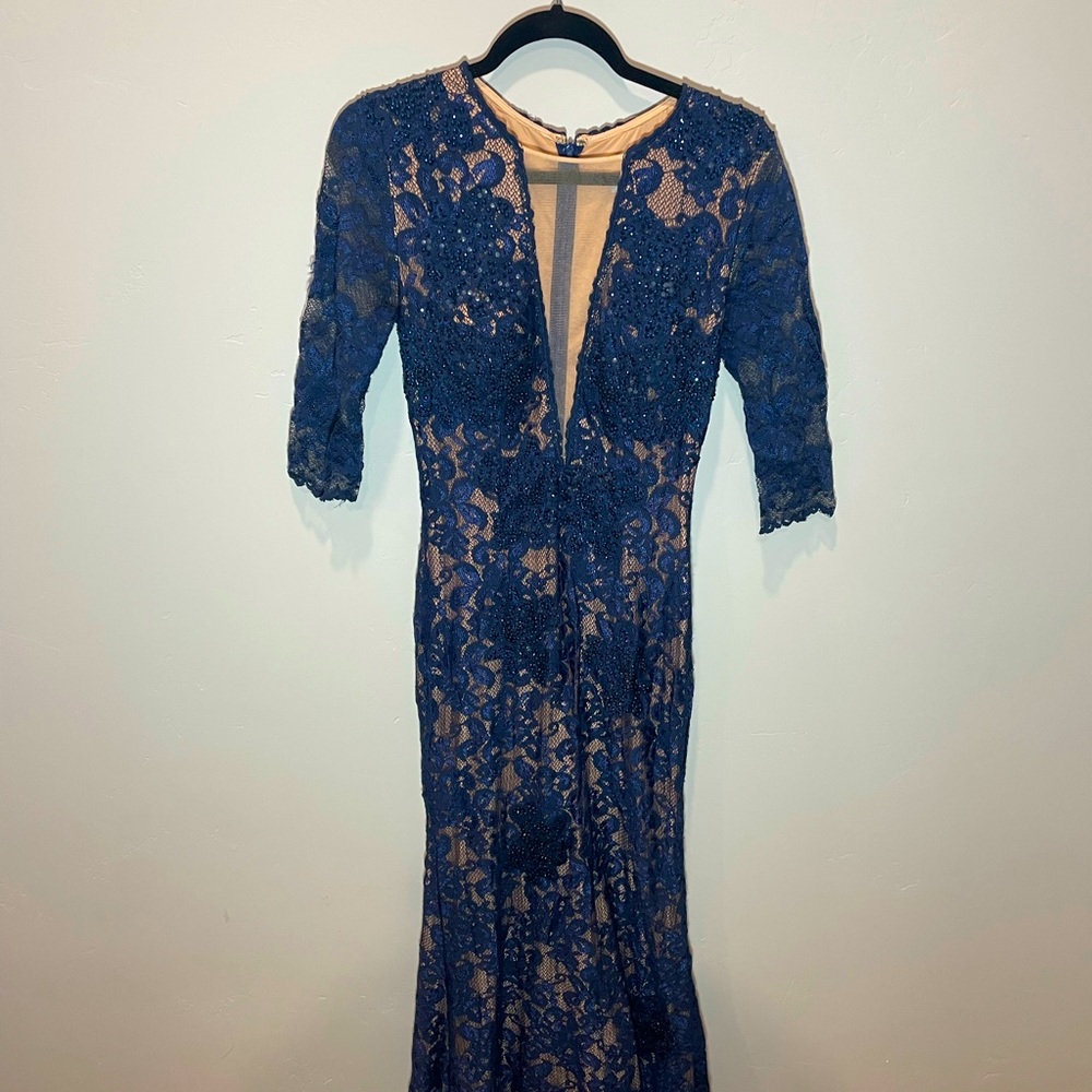Long, beaded Gown